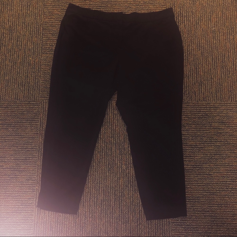 Ankle dress pants with hidden elastic waist